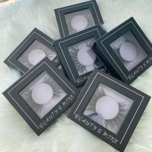 Wholesale eyelash vendors